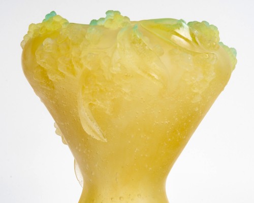 XXe siècle - Daum France - Vase Mimosa Pâte de Verre