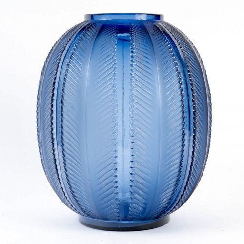 1932 René Lalique - Vase Biskra bleu saphir - Verrerie, Cristallerie Style Art Déco