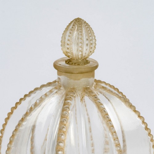 20th century - 1927 René Lalique - Perfume Bottle Gregoire
