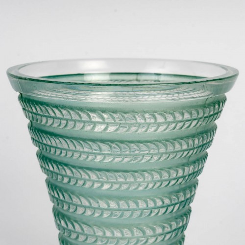 1926 René Lalique - Vase Cytise - 
