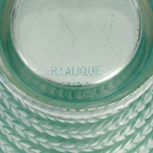 20th century - 1926 René Lalique - Vase Cytise