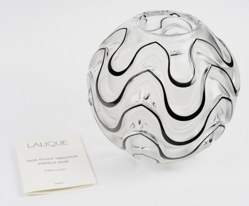 Glass & Crystal  - 2006 Lalique France -vase Boule Vibration