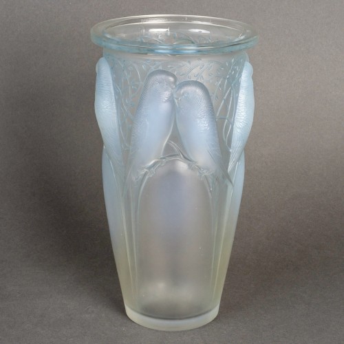 Glass & Crystal  - 1924 René Lalique - Vase Ceylan with Blue Patina