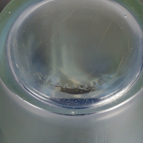 Art Déco - 1924 René Lalique - Vase Ceylan with Blue Patina