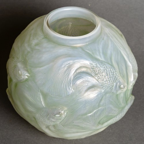 Verrerie, Cristallerie  - 1924 René Lalique - Vase Formose patiné  vert