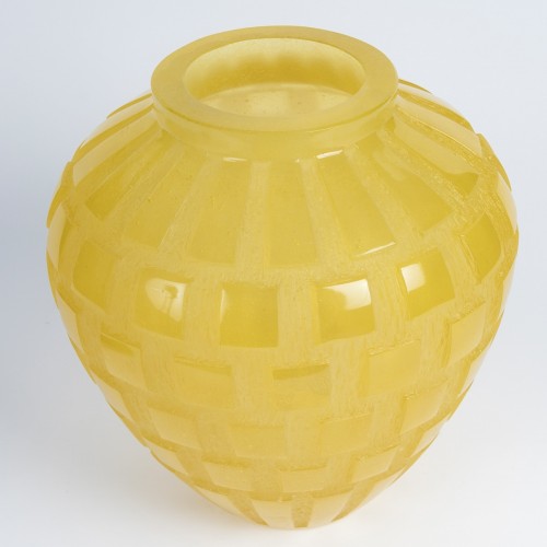 Daum - Vase Rythmes Pâte de Cristal Jaune - Verrerie, Cristallerie Style Art Déco
