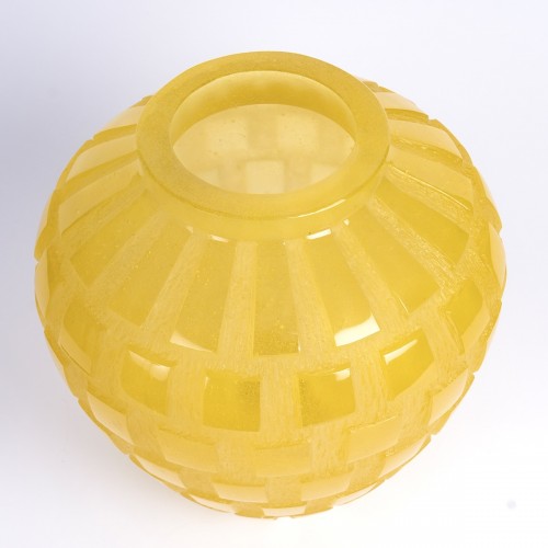 Verrerie, Cristallerie  - Daum - Vase Rythmes Pâte de Cristal Jaune