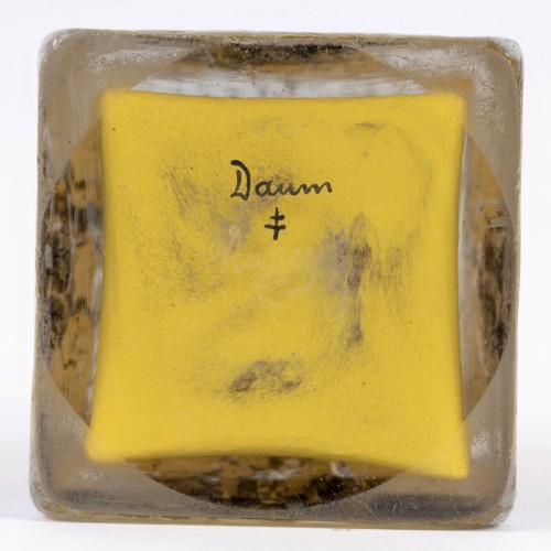 Antiquités - Daum Nancy - Vase A La Neige verre dégagé à l'acide et émaillé
