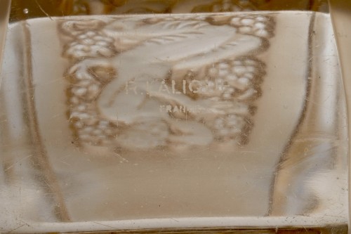 Antiquités - 1937 René Lalique - Vase Pan