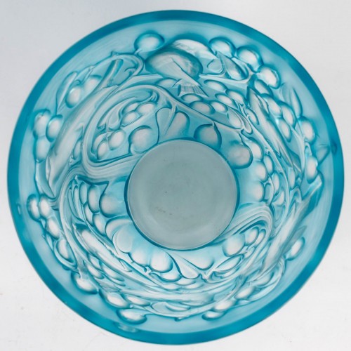 20th century - 1927 René Lalique - Avallon Vase With Electric Blue Patina