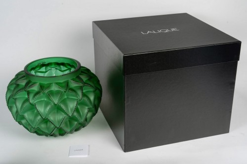  - Lalique France - Vase Languedoc Emerald Green