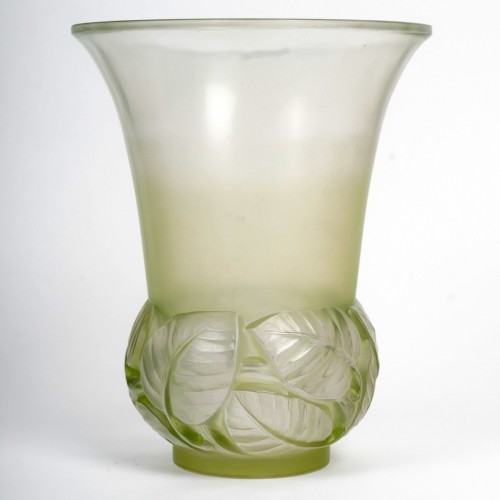 1930 René Lalique - Vase Lilas - Verrerie, Cristallerie Style Art Déco