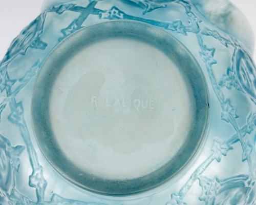 1912 René Lalique - Vase Six Figurines et Masques Verre Blanc Patiné Bleu - Art nouveau