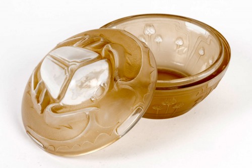 20th century - 1909 René Lalique - Box Scarabee Beetle For Piver