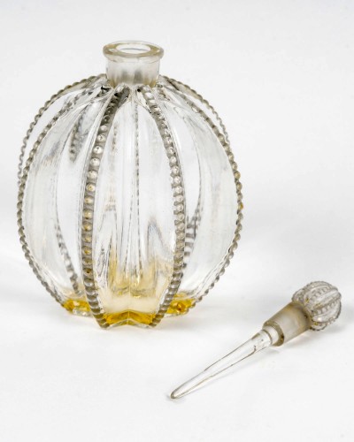 Glass & Crystal  - 1927 René Lalique - Art Deco Perfume Bottle Gregoire