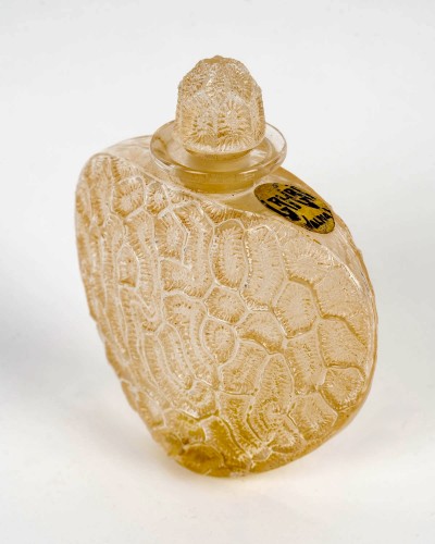Glass & Crystal  - 1921 René Lalique - Perfume Bottle Grigri for Volnay