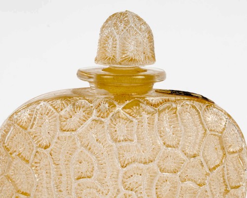 20th century - 1921 René Lalique - Perfume Bottle Grigri for Volnay