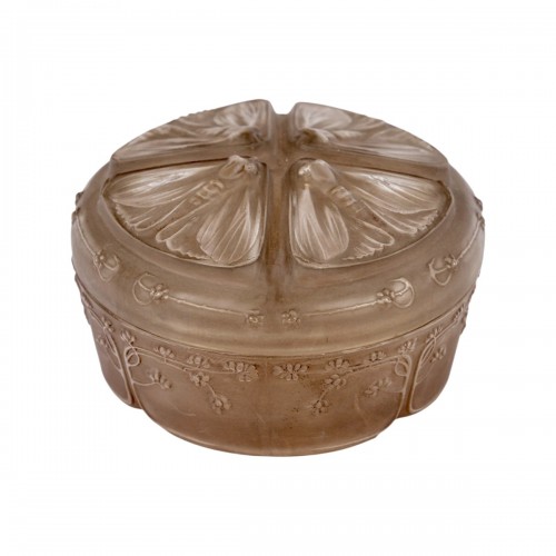 1911 René Lalique - Boîte Quatre Papillons