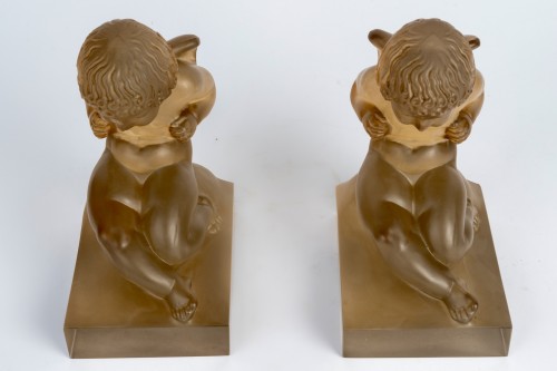 Glass & Crystal  - 1929 René Lalique - Pair Of Bookends "amour" Glass With Sepia Patina