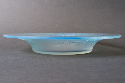 Glass & Crystal  - 1925 René Lalique - Bowl Gazelles Opalescent Glass With Blue Patina