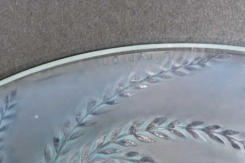 Antiquités - 1925 René Lalique - Bowl Gazelles Opalescent Glass With Blue Patina