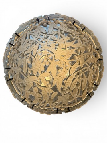 XXe siècle - 1922 René Lalique - Suspension Lustre Boule Gui