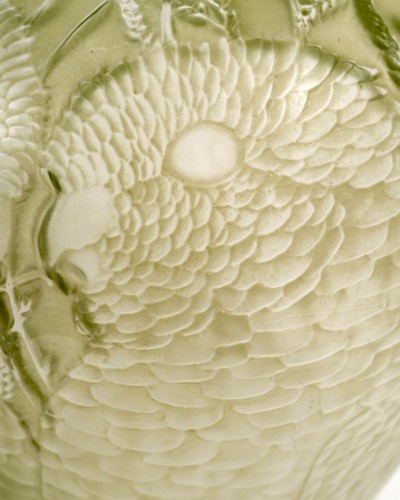 20th century - 1927 René Lalique - Vase Alicante