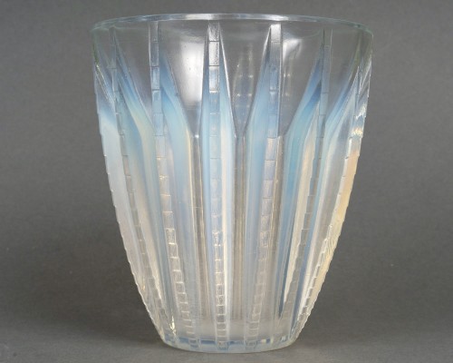 1933 René Lalique - Art Déco Vase Chamonix - Verrerie, Cristallerie Style Art Déco