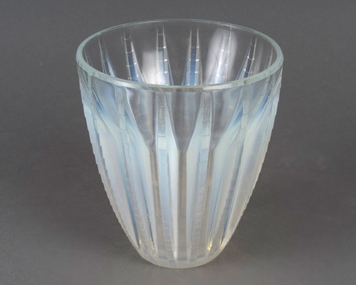 Verrerie, Cristallerie  - 1933 René Lalique - Art Déco Vase Chamonix