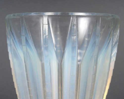1933 René Lalique - Art Déco Vase Chamonix - BG Arts