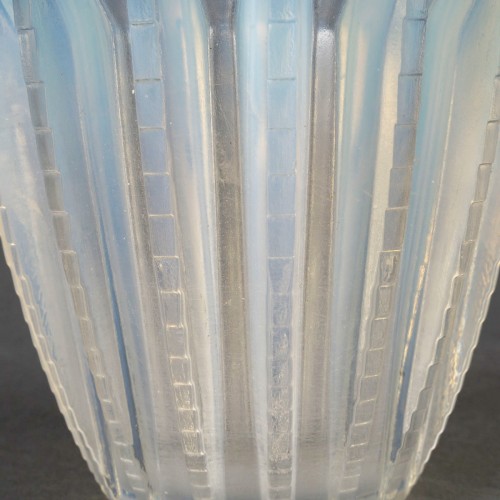 XXe siècle - 1933 René Lalique - Art Déco Vase Chamonix
