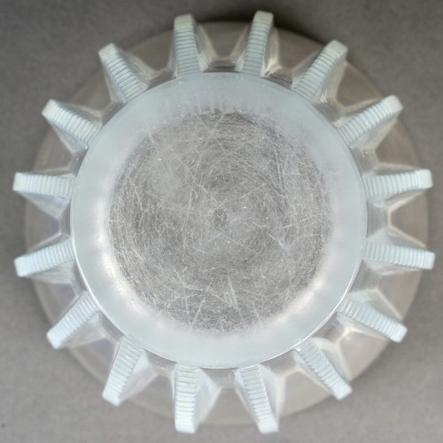 1933 René Lalique - Art Déco Vase Chamonix - Art Déco