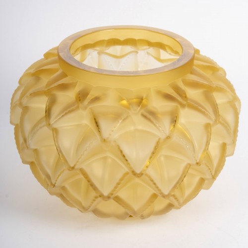Glass & Crystal  - Lalique France - Vase Languedoc 
