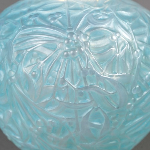 Glass & Crystal  - 1920 René Lalique - Vase Gui Mistletoe