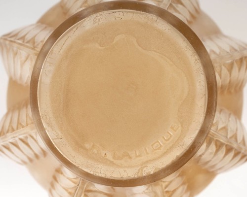 20th century - 1924 René Lalique - Vase Malines