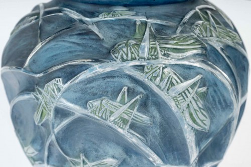 20th century - 1912 René Lalique Vase Sauterelles Grasshoppers