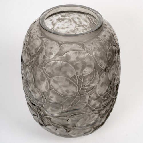 Glass & Crystal  - 1914 René Lalique - Vase Monnaie du Pape