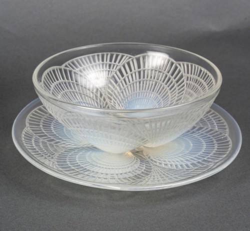 Glass & Crystal  - 1924 René Lalique - Set Of Plates And Bowls "Coquilles" 