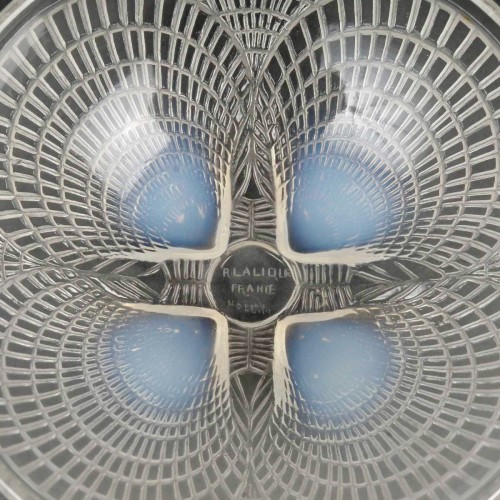1924 René Lalique - Set Of 12 Coquilles Bowls - 