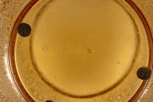 20th century - 1932 René Lalique - Art Deco Vase Davos
