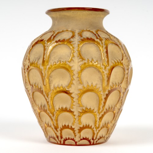 Glass & Crystal  - 1931 René Lalique - Vase Laiterons