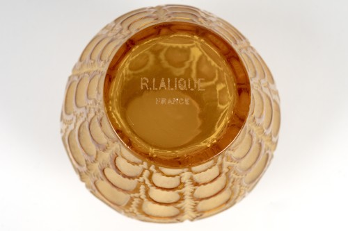 20th century - 1931 René Lalique - Vase Laiterons