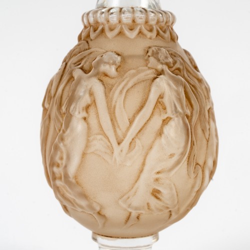 20th century - Lalique France - Perfume Bottle Madrigal For Molinard