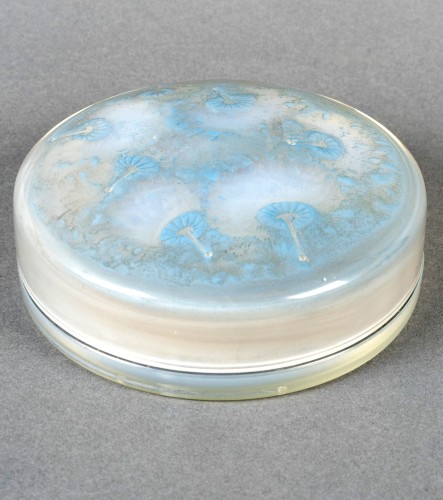 XXe siècle - 1921 René Lalique - Boîte Houppes