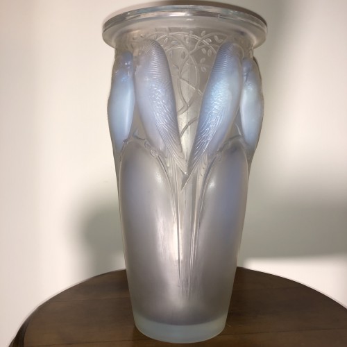 1924 René Lalique Ceylan Vase in Opalescent Glass - Parrots - Art Déco