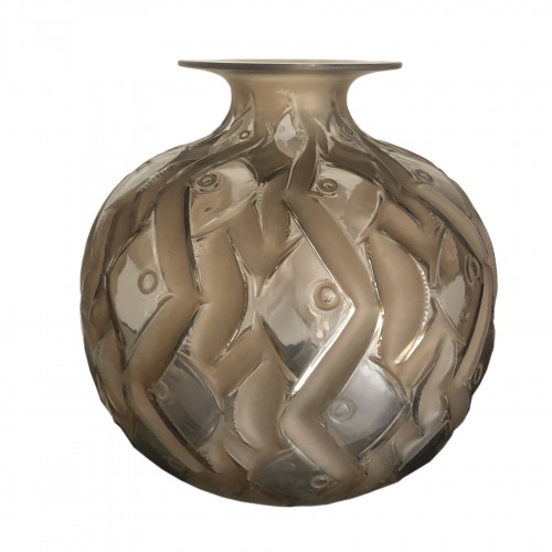 1928 René Lalique - Penthievre Vase in Clear Glass with Sepia Patina - Fishes