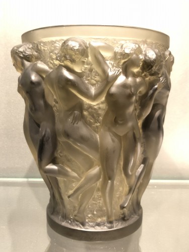 20th century - 1927 Rene Lalique Bacchantes Vase in Grey Smoked Glass - Dancing Women