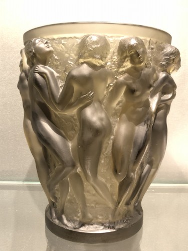 Antiquités - 1927 Rene Lalique Bacchantes Vase in Grey Smoked Glass - Dancing Women