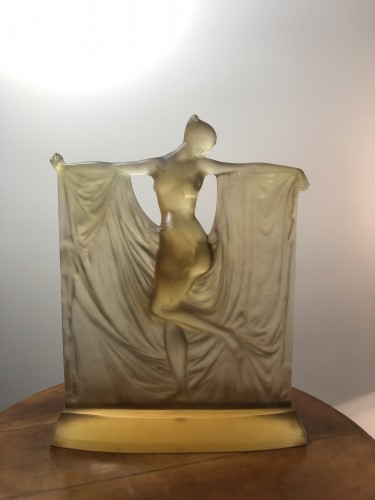 1925 René Lalique Suzanne Statuette Yellow Ambré Glass - Woman Statue - Art Déco