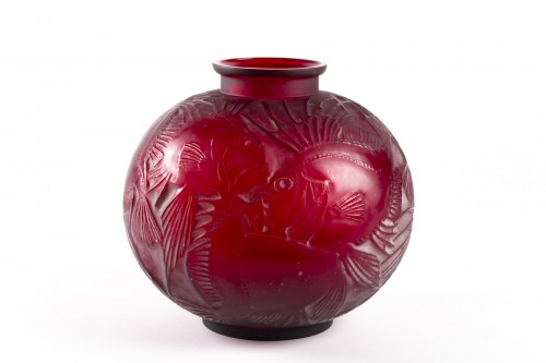 René Lalique - Vase Poissons verre rouge cerise double couche 1921 - Verrerie, Cristallerie Style Art Déco
